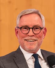 Auf dem Bild ist Markus Lötzsch zu sehen.