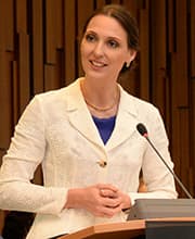 Valerie Holsboer, Vorstandsmitglied der Bundesagentur für Arbeit (BA)